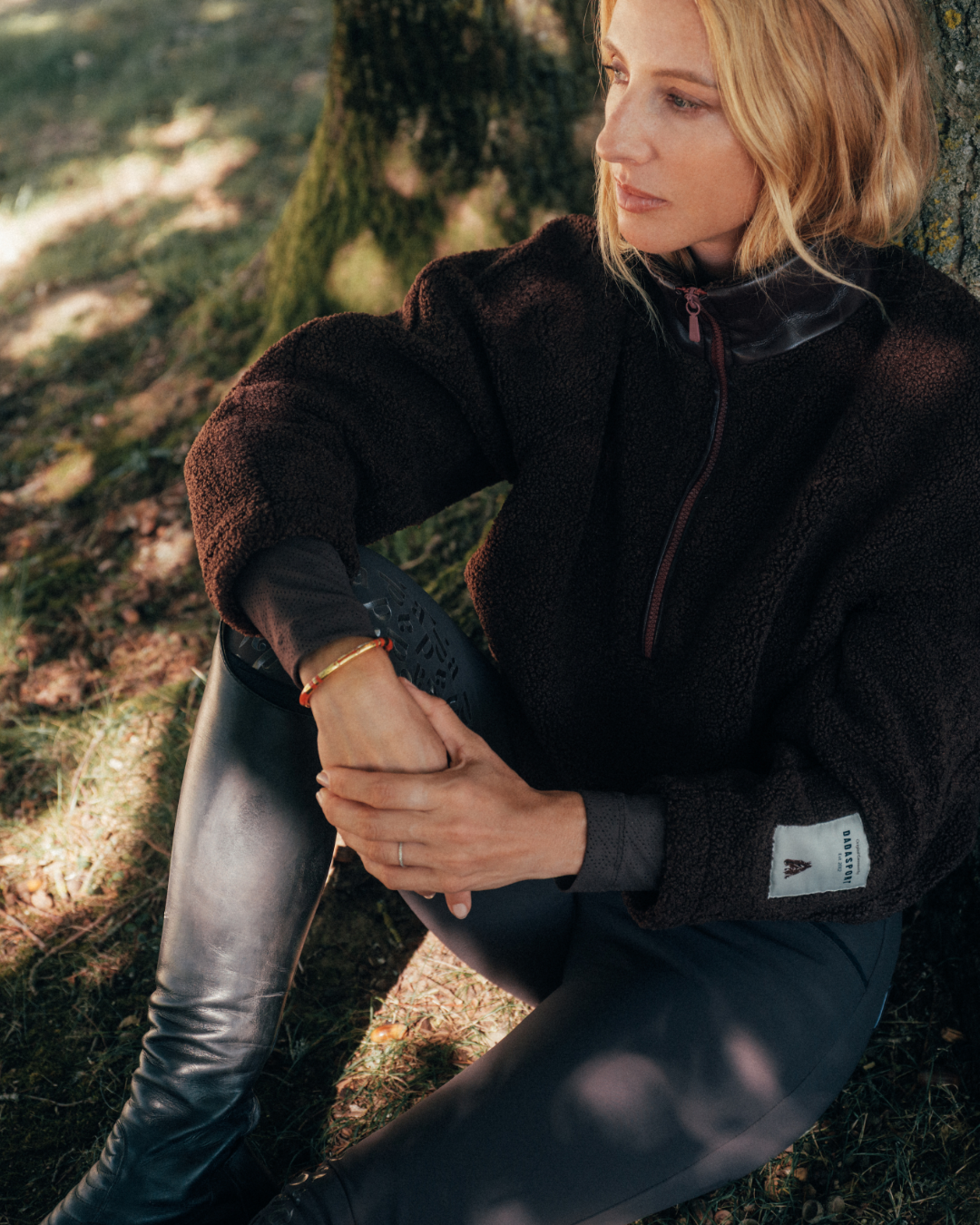PULLS & SWEATS