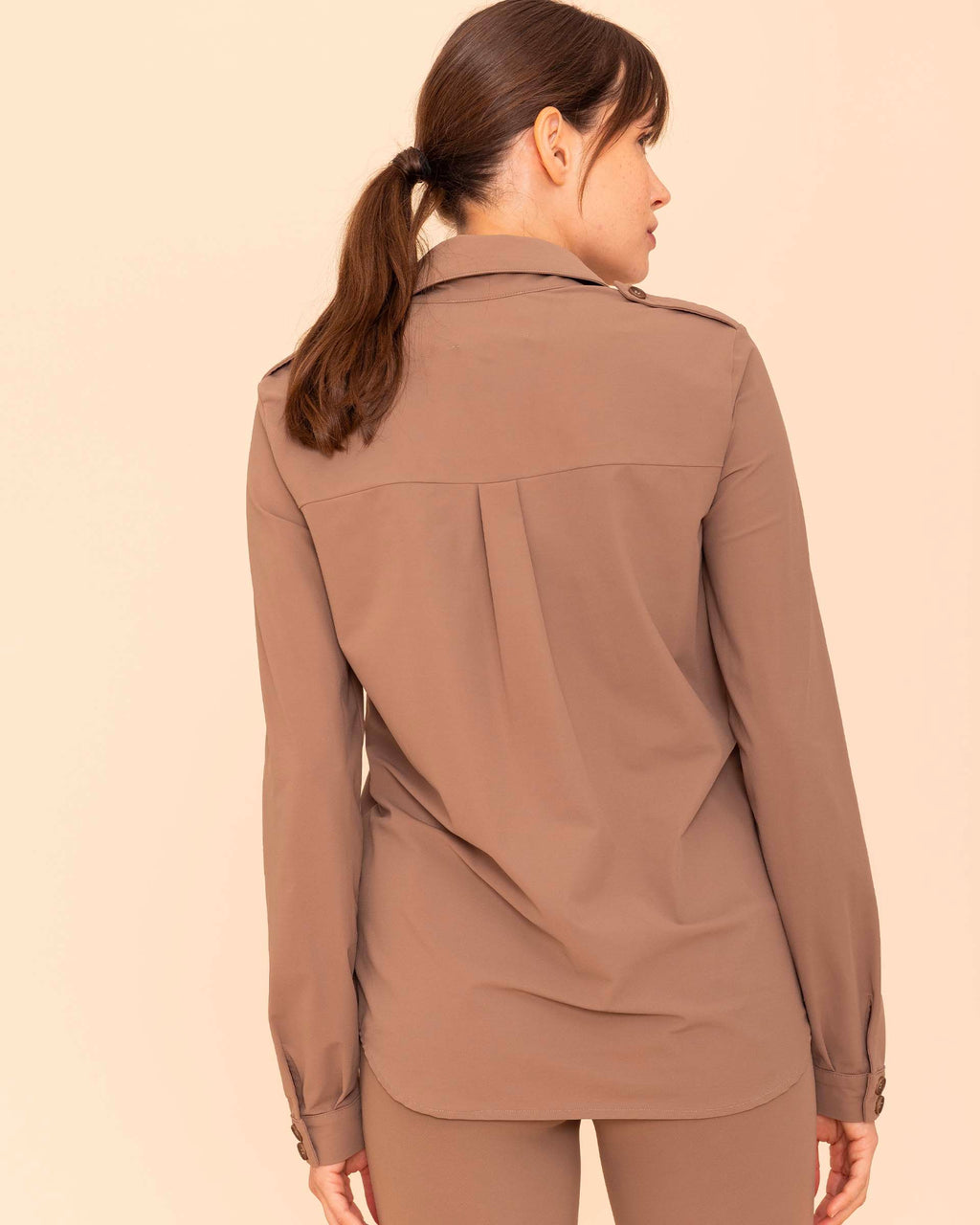 Hattina – Fluid technical riding shirt, Moka