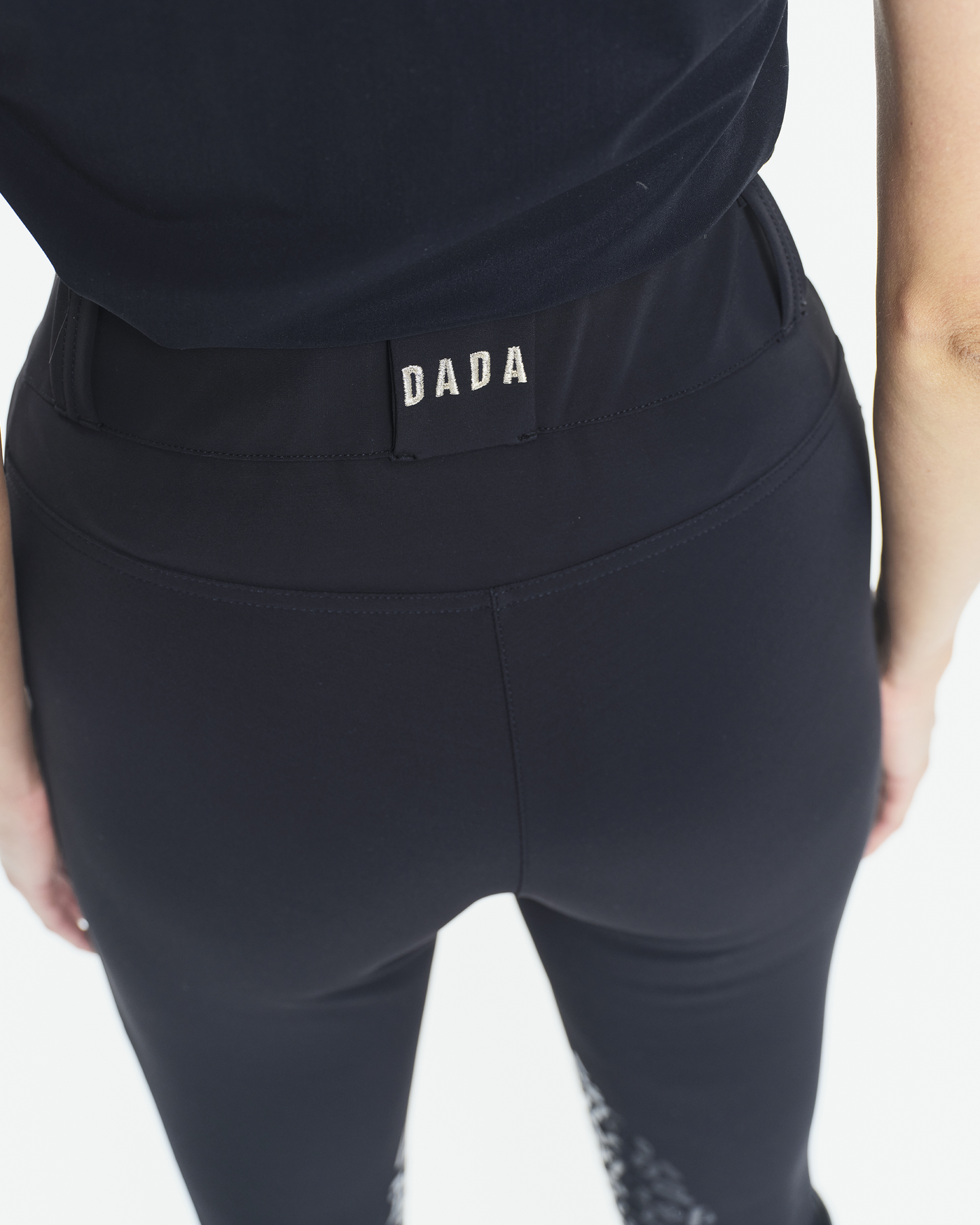 Kit New - Sculpting riding breeches with grip