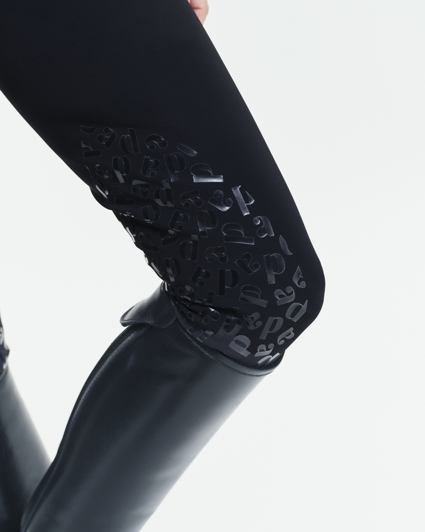 Kit New - Sculpting riding breeches with grip