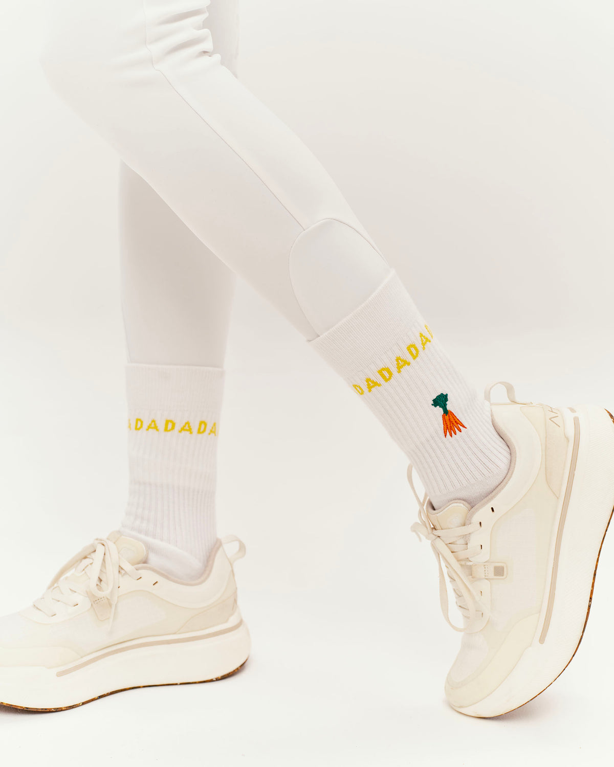 Molsy - Sun & White Socks