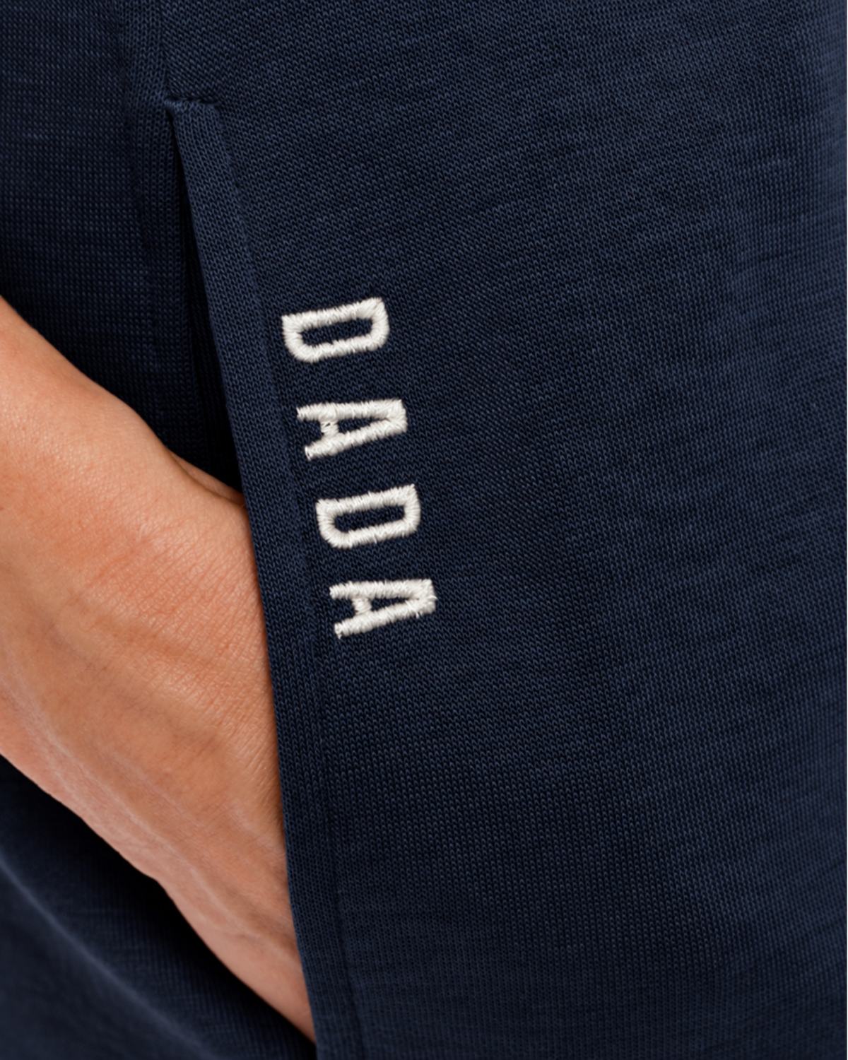 Broderie DADA