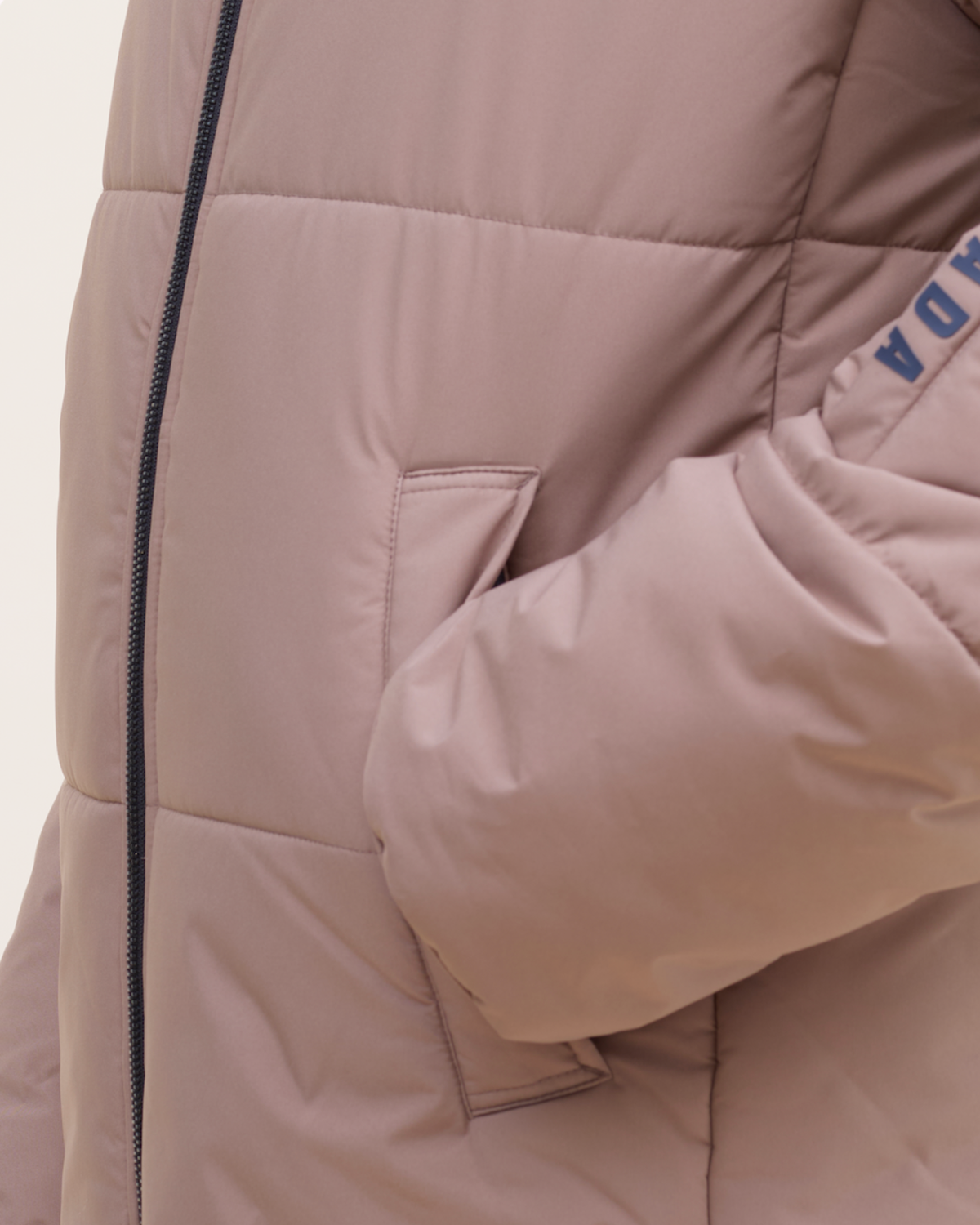 Fleece-lined pockets